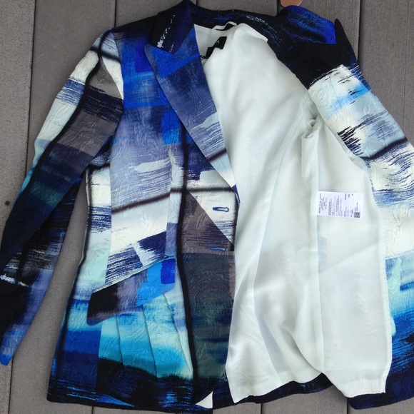 Escada Abstract Bionca, Embossed Floral Blazer - Picture 4 of 9